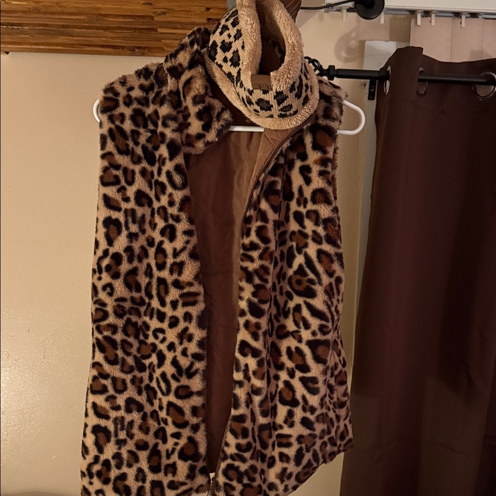 Leopard Print Faux Fur Vest Reversable with headband/ear cover up